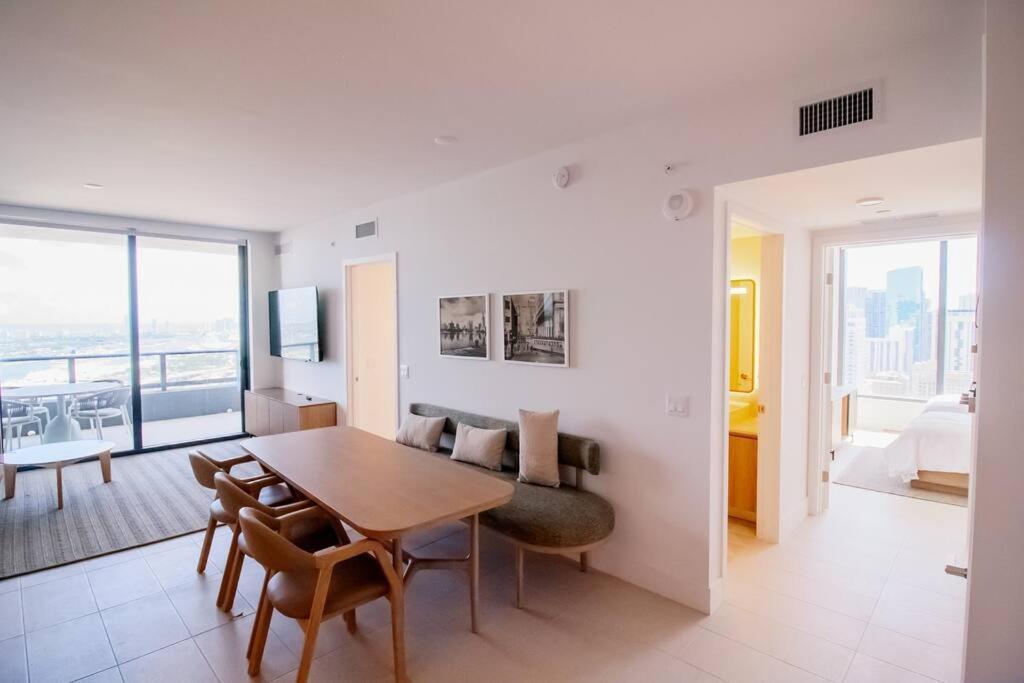 Stylish Oasis In Downtown Apartment *