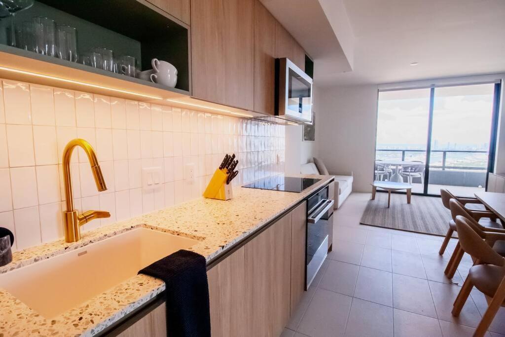 Stylish Oasis In Downtown